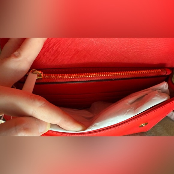 Michael Kors 3 in 1 Clutch Crossbody - Coral Reef Leather - Picture 6 of 8